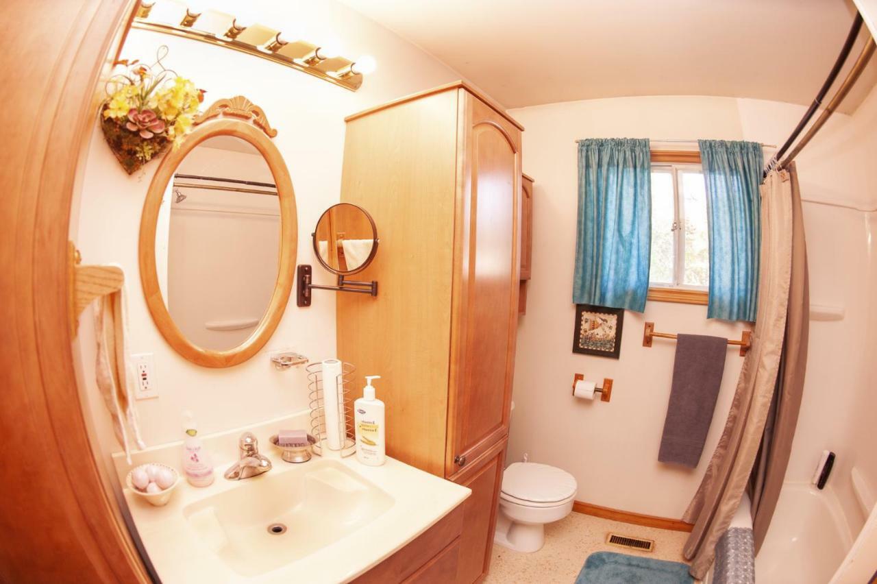 Tiga Bed And Breakfast イエローナイフ エクステリア 写真